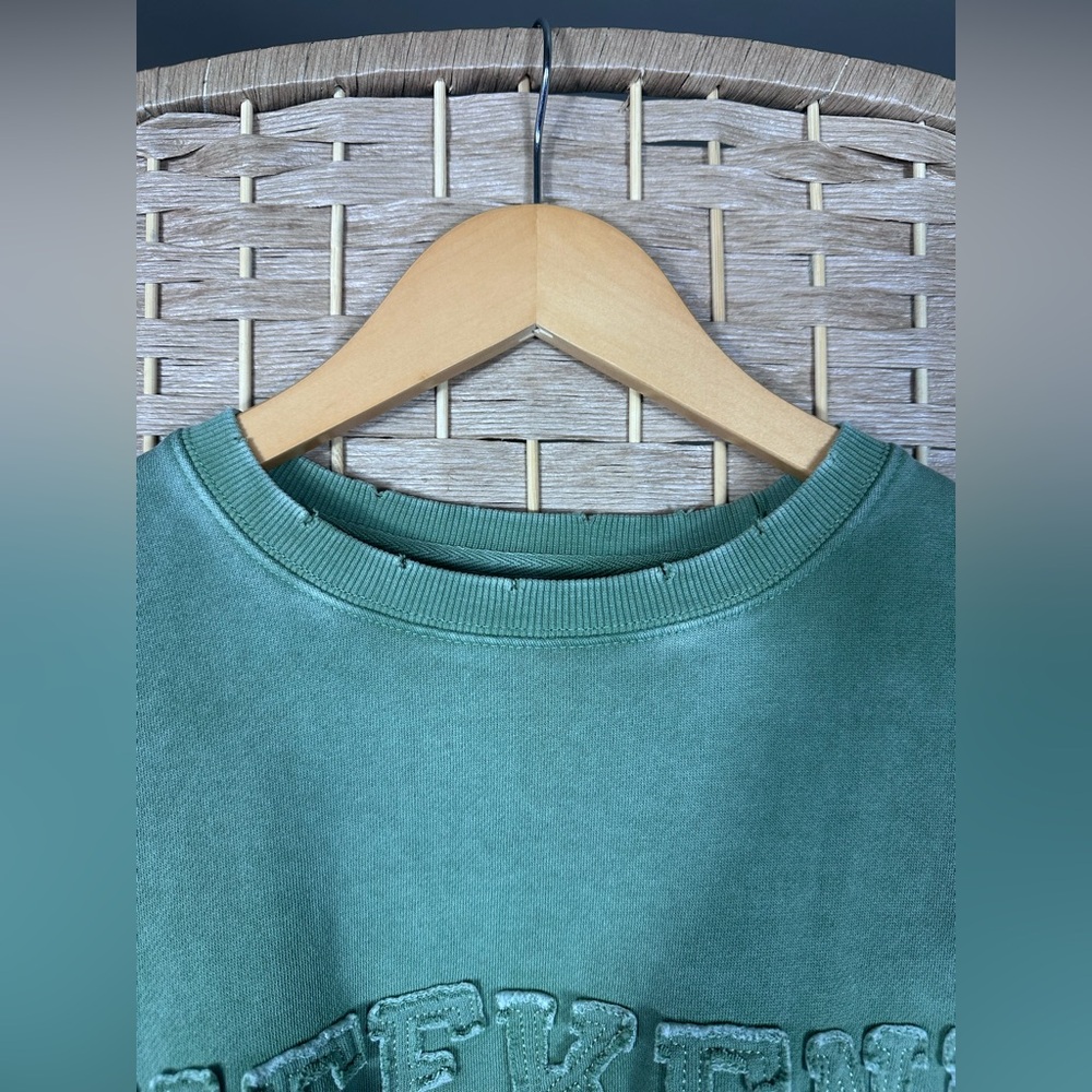 Lazy Sunday Distressed ‘Weekend’ Crewneck - Size Medium - Picture 3 of 8